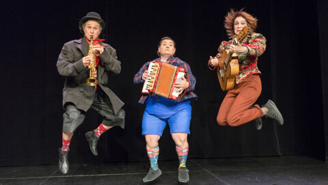 La Famiglia Dimitri "Cabaret Sorelle Forelle"